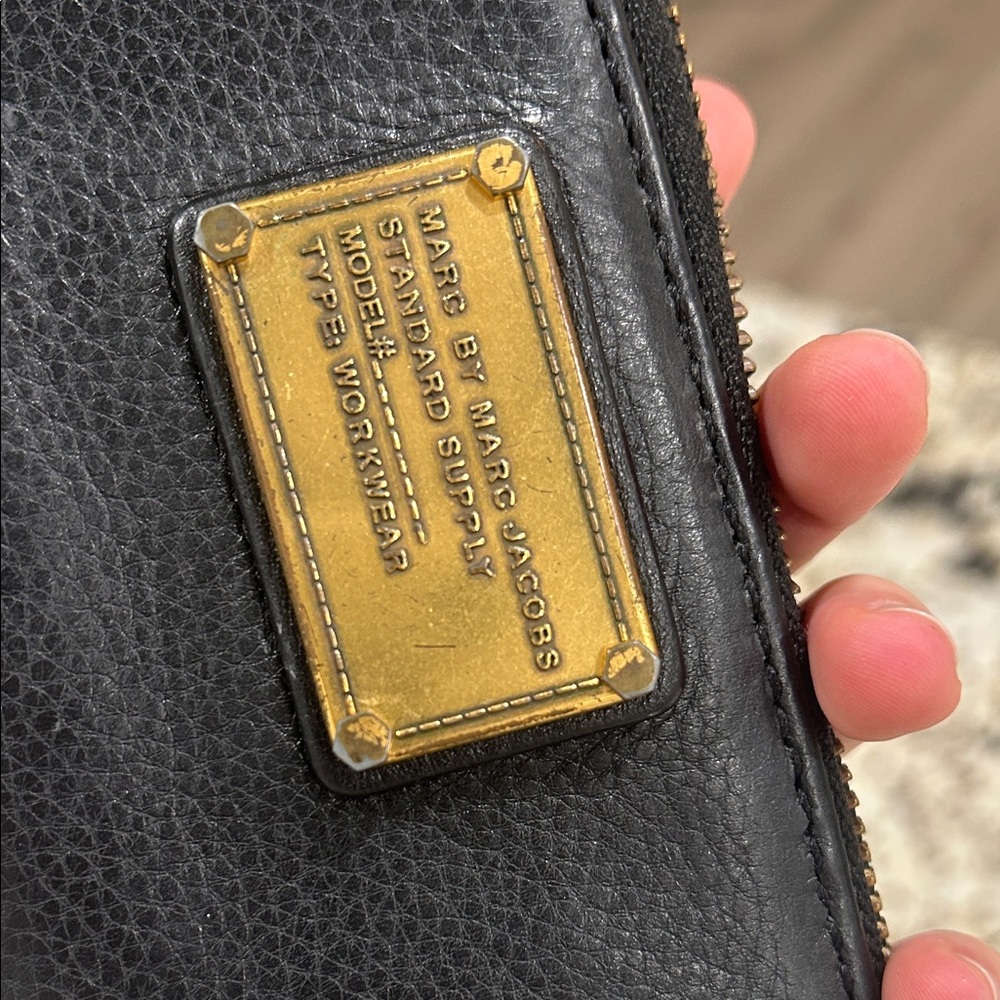Marc Jacob’s Wallet - Picture 5 of 7